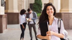 What Are the Benefits of Choosing Local Student Loan Companies