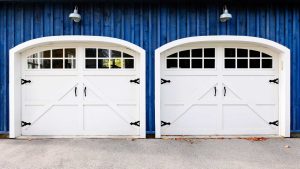 How Can You Choose Between Residential and Commercial Garage Doors