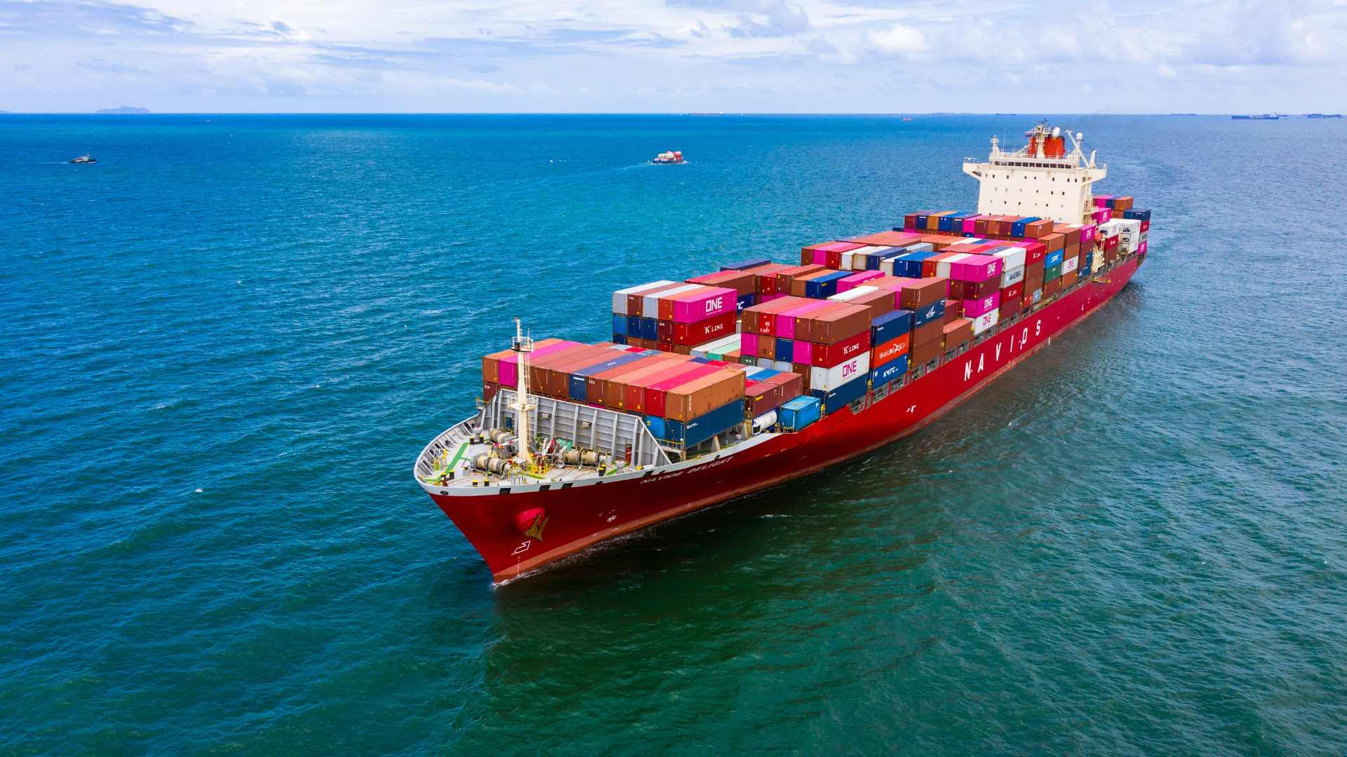 How Do London Ship Companies Handle International Shipping