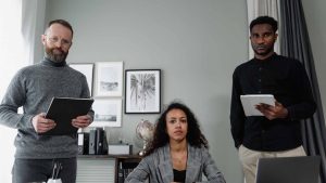 What Questions Should Contractors Ask Before Choosing an Umbrella Company