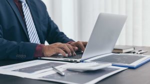 What Factors Define the Best Checks Companies in London