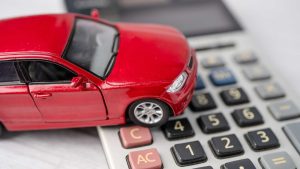 What Are the Differences Between Auto Financing and Car Leasing
