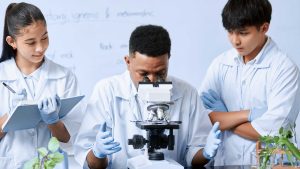 What Drives the Growth of the Life Sciences Sector in the UK