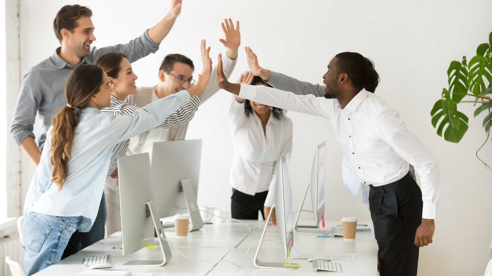 Top 10 Corporate Team Building Companies in London | Team Up