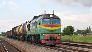 How Do Cargo Train Companies Handle Different Types of Freight