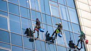 How to Choose the Right Facade Cleaning Company in London