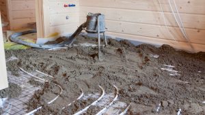 How to Choose the Right Screeding Company for Your Project