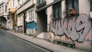 What Makes a Graffiti Removal Service Truly Professional
