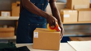 Why Should London-Based Businesses Use Pick and Pack Services