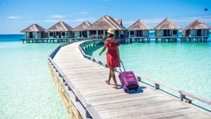 What factors should you consider when choosing a London holiday rental agency